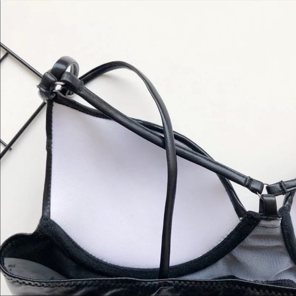 Faux leather bikini - Picture 10 of 11